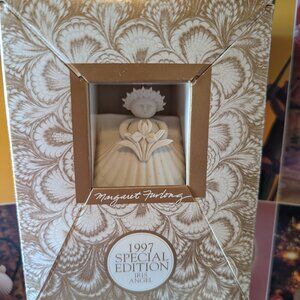 VTG 1997 Margaret Furlong Iris angel NEW
